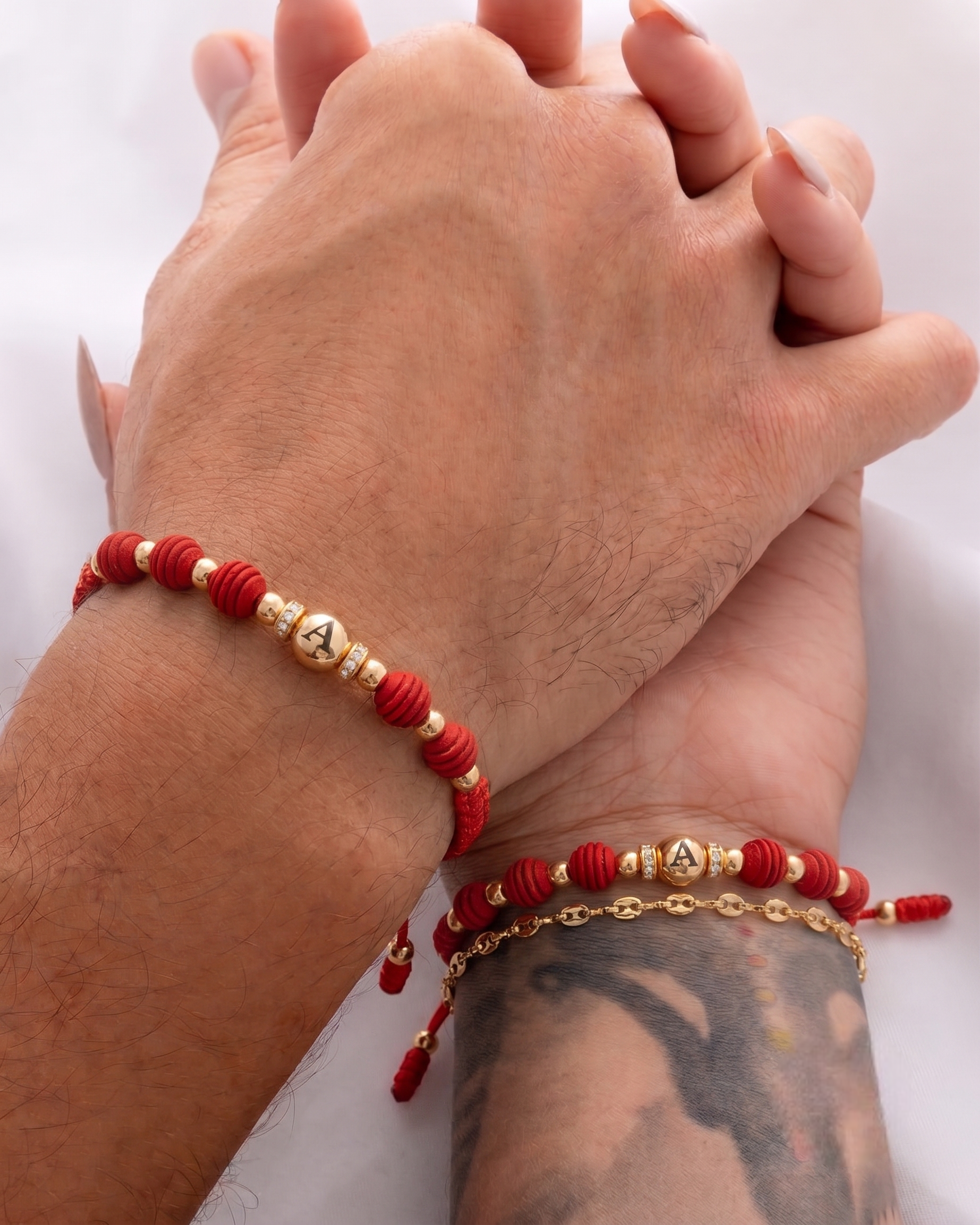 2 Manillas con iniciales personalizadas + Empaque personalizado