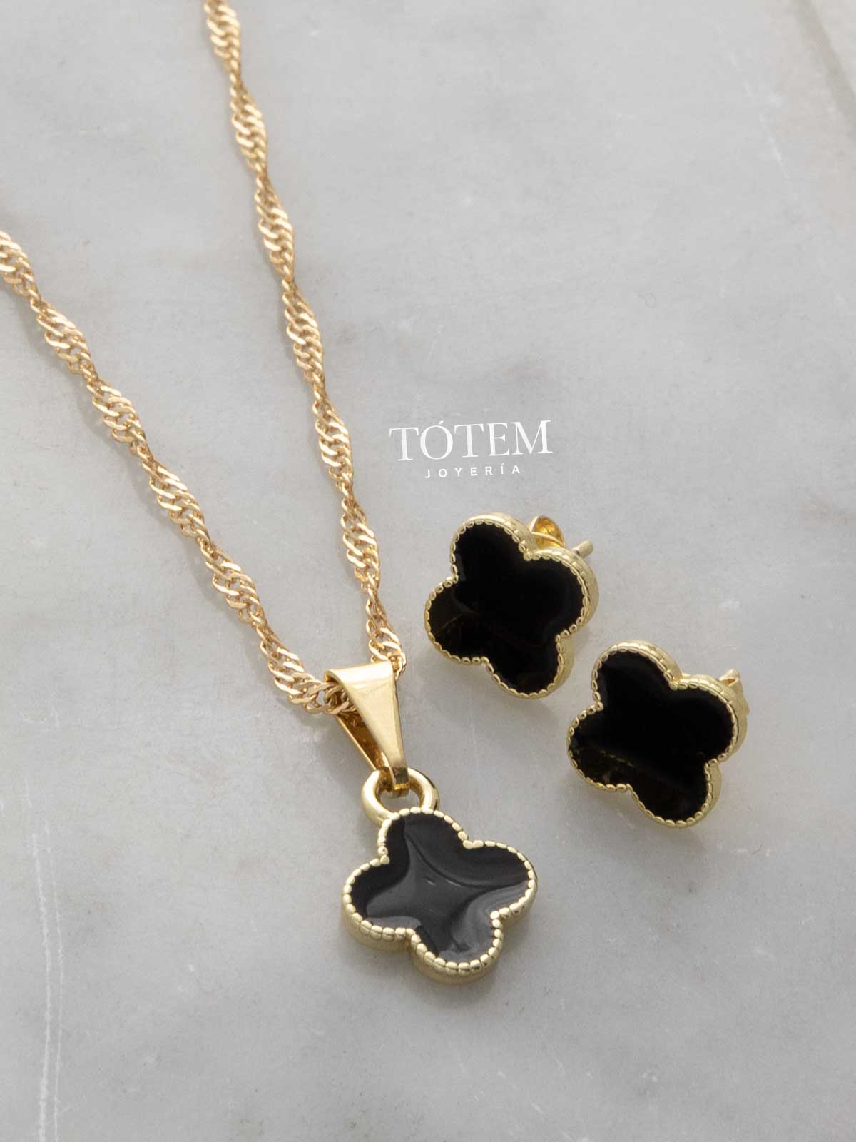 Combo trebol negro dije + aretes + cadena singapur 45cm