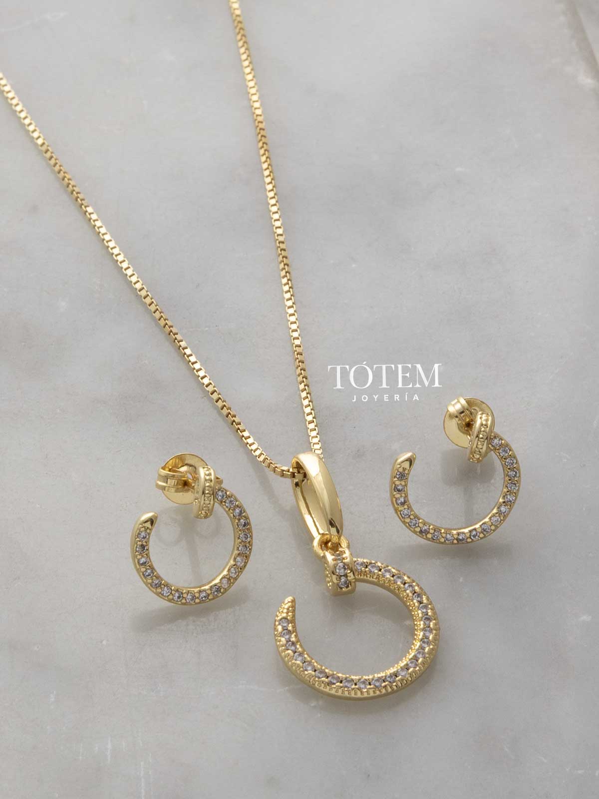 Combo Clou dije + aretes + Cadena veneciana de 45cm