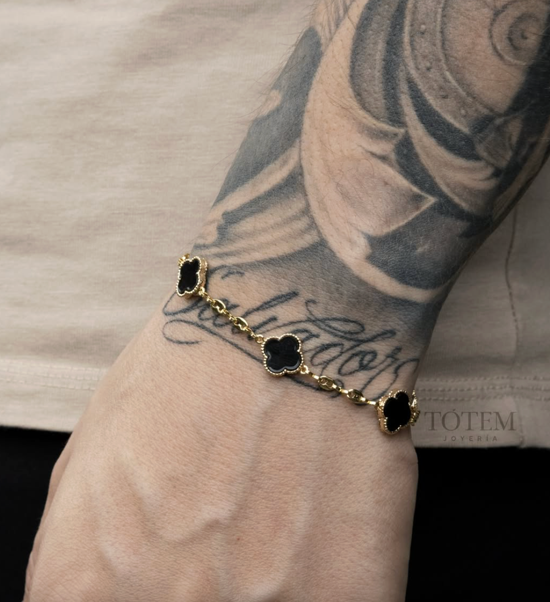 Pulsera trebol con Gcci