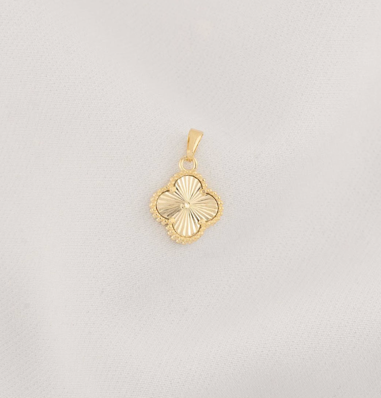 Dije Trébol Dorado diamantado
