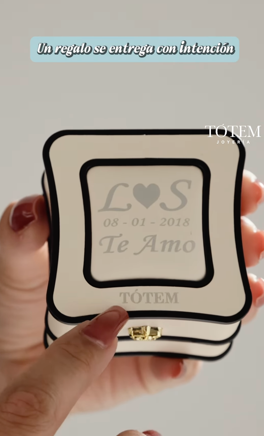 Empaque personalizado cadena corona