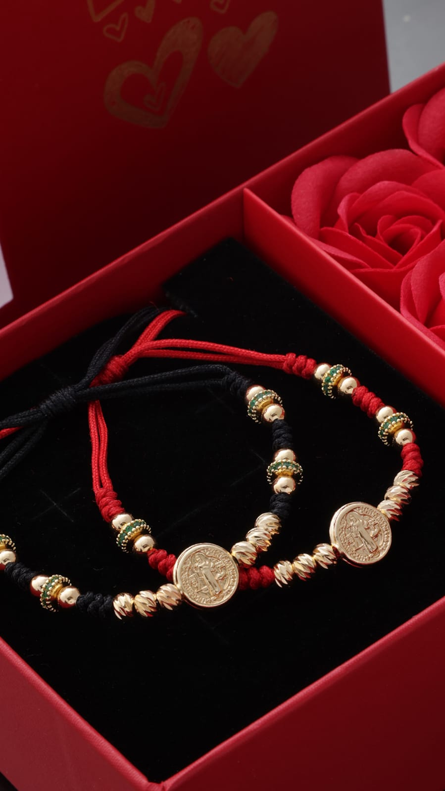 2 Manillas San Benito 4mm liso y diamantado + Empaque de Rosas