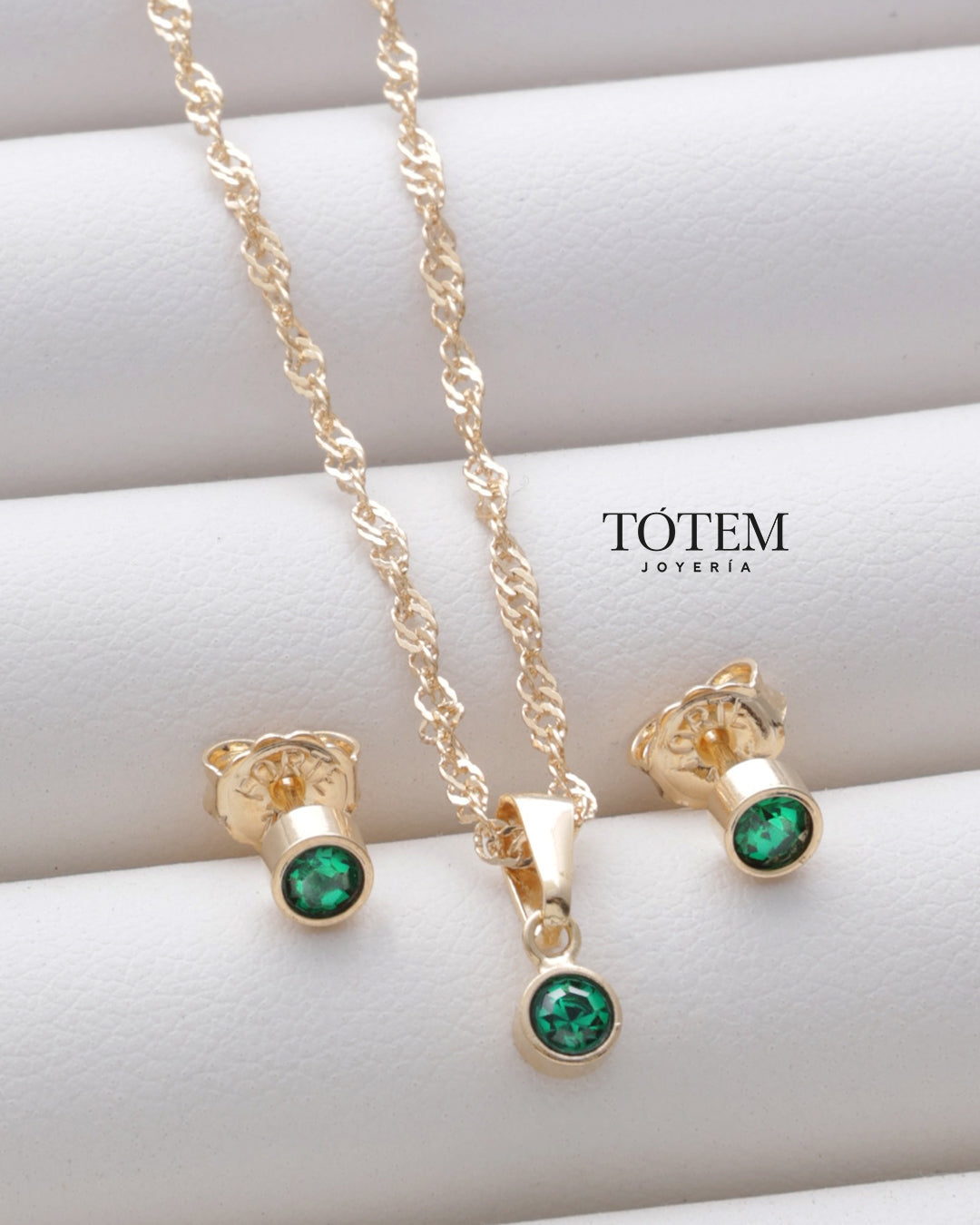 Combo Esmerald cadena 45cm + dije + aretes