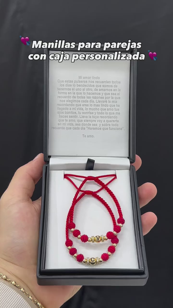 2 Manillas con iniciales personalizadas + Empaque personalizado