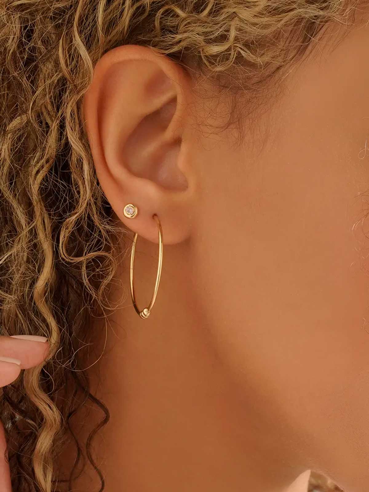 Arete Circon Caja Redonda 4Mm ROSA