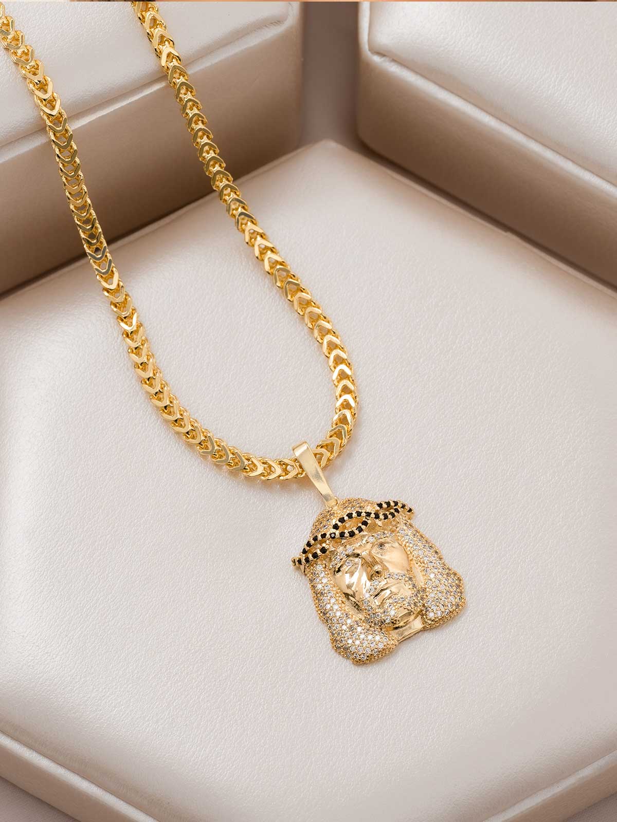 Dije Rostro Cristo Swarovski